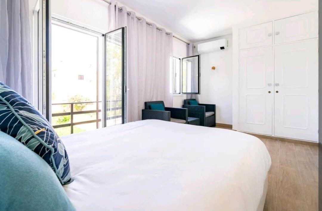 Marina Holiday House Quarteira Bagian luar foto